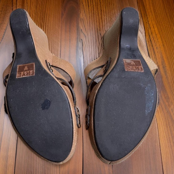 🔥FRYE WEDGES🔥 - Picture 6 of 6